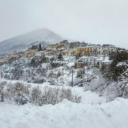 Casa Ai Piedi Della Riserva Naturale Pettorano sul Gizio Exteriér fotografie